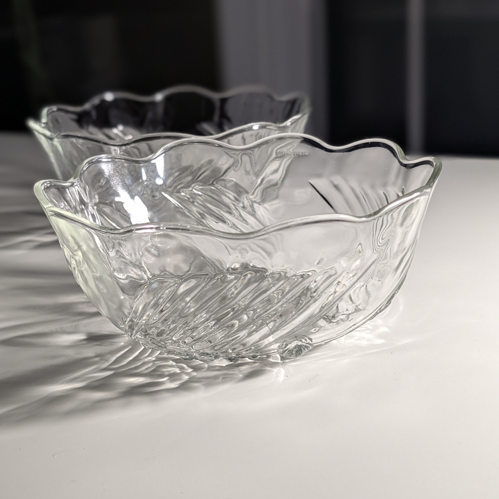 Vintage Studio Nova "Winter Rose" Ruffled Bowls - Set of 2